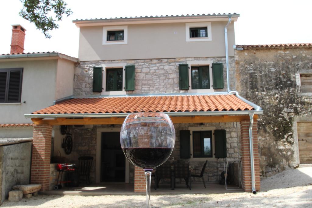 Holiday Home Vinkovic โปเรช ภายนอก รูปภาพ