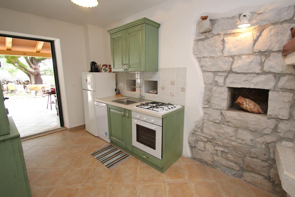 Holiday Home Vinkovic โปเรช ภายนอก รูปภาพ