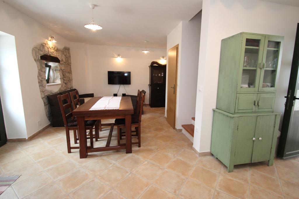 Holiday Home Vinkovic โปเรช ภายนอก รูปภาพ